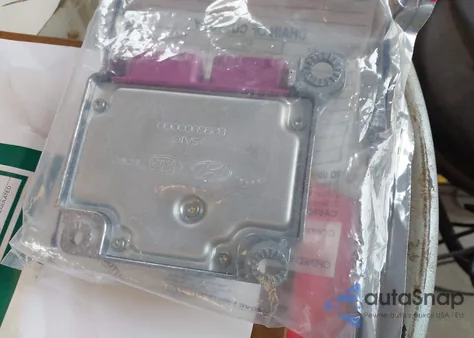 2020 Kia Sedona Lx z USA, uszkodzony, nr VIN KNDMB5C18L6618794